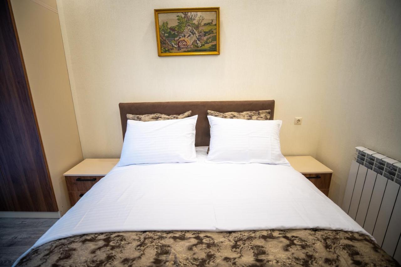 Ramada Skytower Apartment Batumi Bagian luar foto