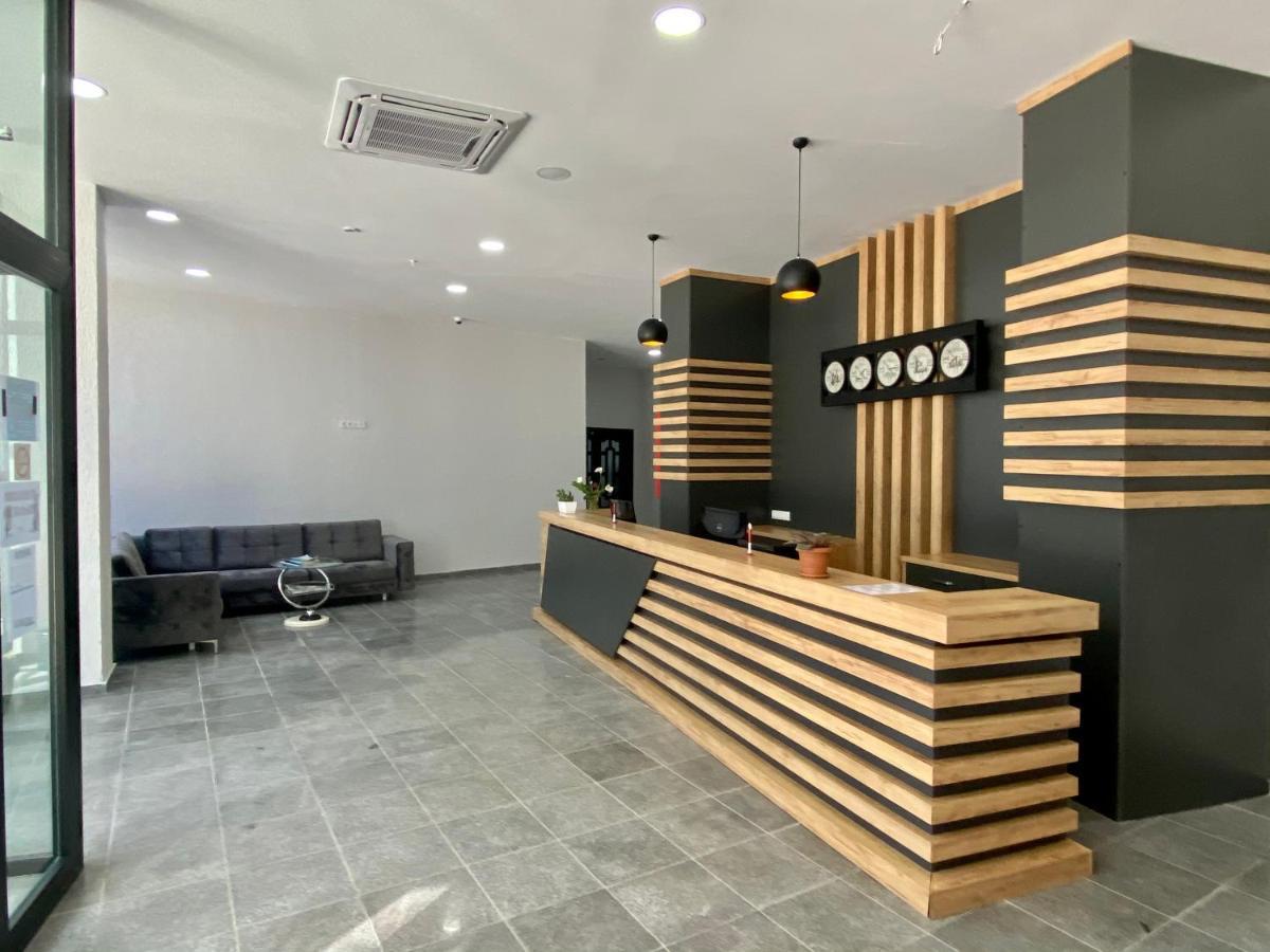 Ramada Skytower Apartment Batumi Bagian luar foto